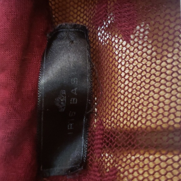 Iris Basic tie front, lace back top. - Picture 2 of 3